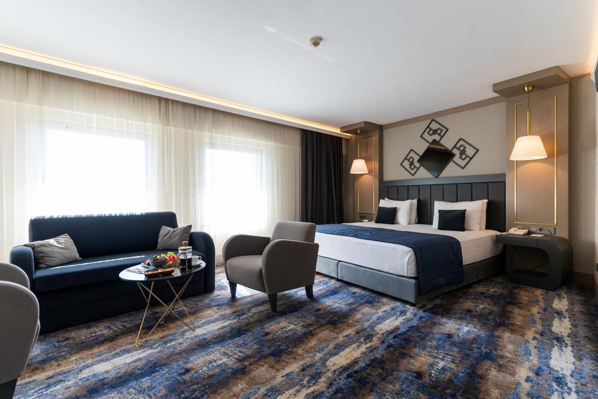 Hotel Plaza 4*